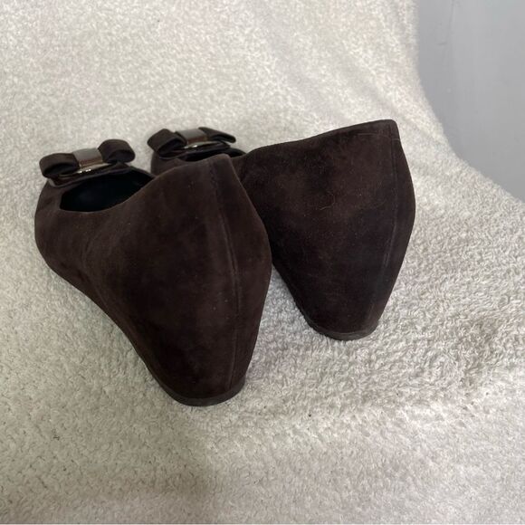 Stuart Weitzman Suede Wedge Bow Shoes Chocolate Brown Women’s Size 10 - Picture 4 of 6